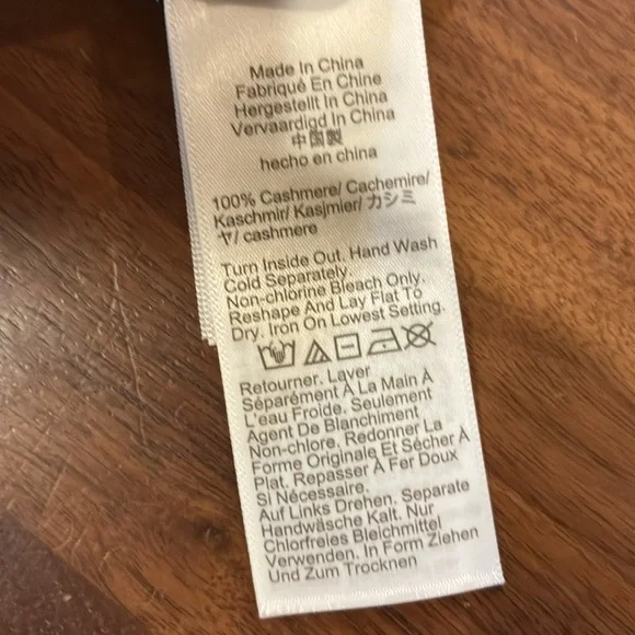 NWT- J. Crew Women's Navy Cable Knit Cardigan (SOLD OUT STYLE) - Picture 8 of 9